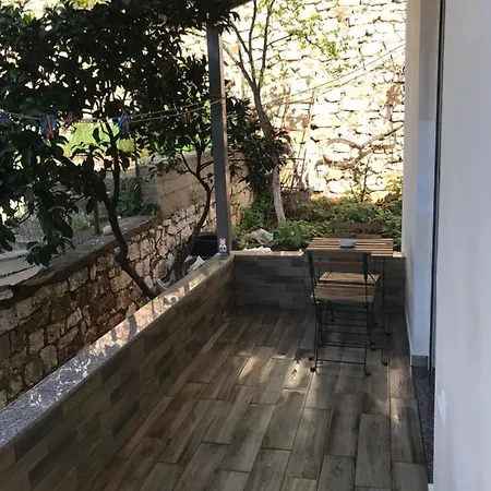 Elti * Sarandë
