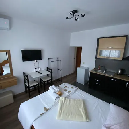 Elti Apartment *