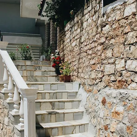 Elti Apartment