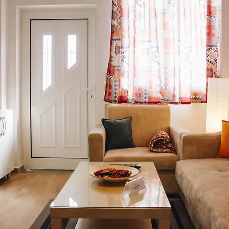 Elti Apartment *