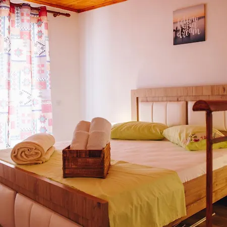 Elti Apartment *